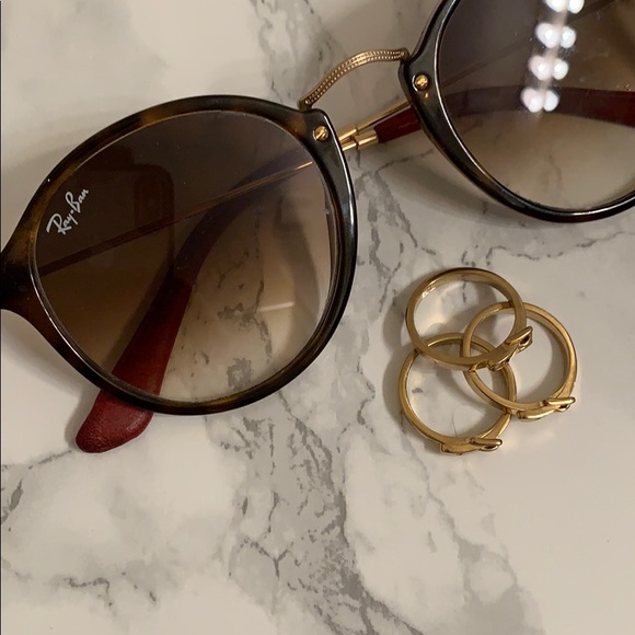 Gold stackable Michael Kors Belt Rings Set - Picture 3 of 5